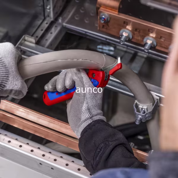 16 50 145 SB Ratcheting Cable Stripping Knife | Knipex - Image 2