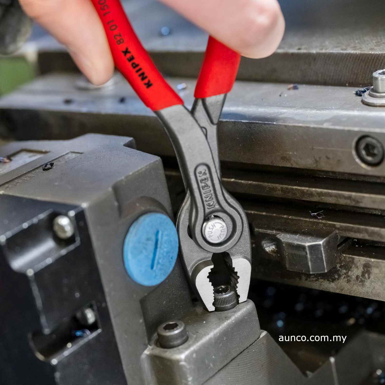 82 01 150 TwinGrip Front and Side Gripping Pliers | Knipex - Image 5